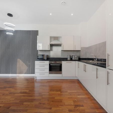 Riverside 2 Bedroom Stratford 런던 외부 사진